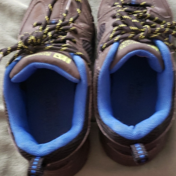 Rugged outback hiking sneakers - Picture 5 of 8